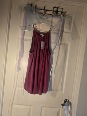 Green Envelope Sleeveless Halter Camisole in Maroon